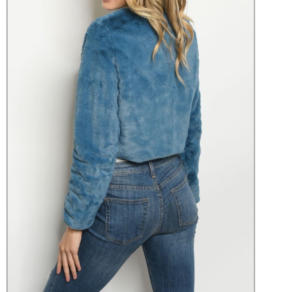 NEW Fuzzy Cropped Fleece Blazer Blue - Picture 3 of 10